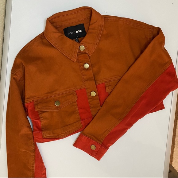 Fashion Nova Crop Denim Jacket Small NWT - Picture 1 of 9
